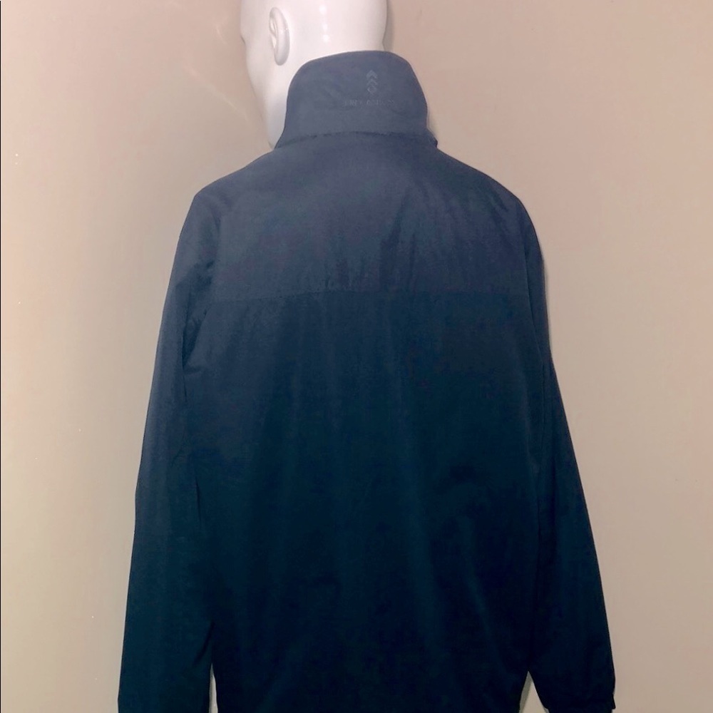 FREE Country 🧥 - Picture 4 of 15